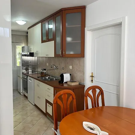 Hosta Διαμέρισμα *