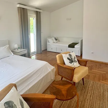 Διαμέρισμα Hosta Χβαρ