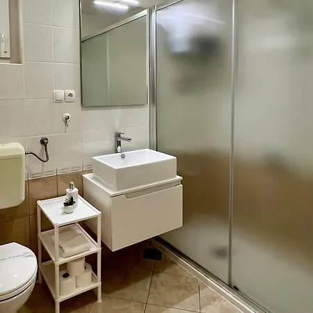 Hosta Διαμέρισμα Χβαρ