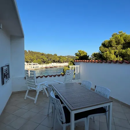 Διαμέρισμα Hosta Χβαρ